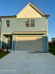 1804 Bennett Village Drive, Maryville, TN 37804