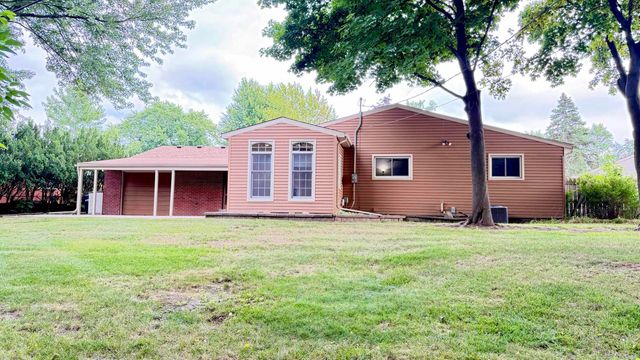 11971 Fairview Drive, Sterling Heights, MI 48312