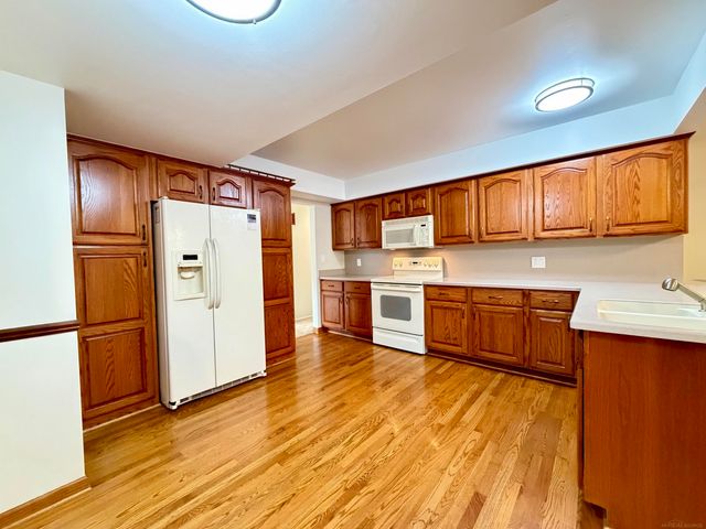 11971 Fairview Drive, Sterling Heights, MI 48312