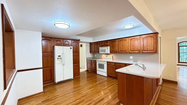 11971 Fairview Drive, Sterling Heights, MI 48312