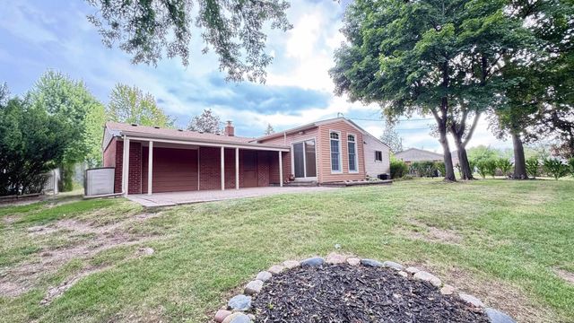 11971 Fairview Drive, Sterling Heights, MI 48312
