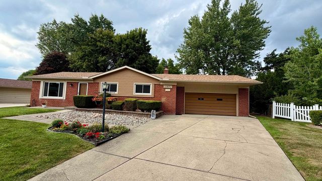11971 Fairview Drive, Sterling Heights, MI 48312
