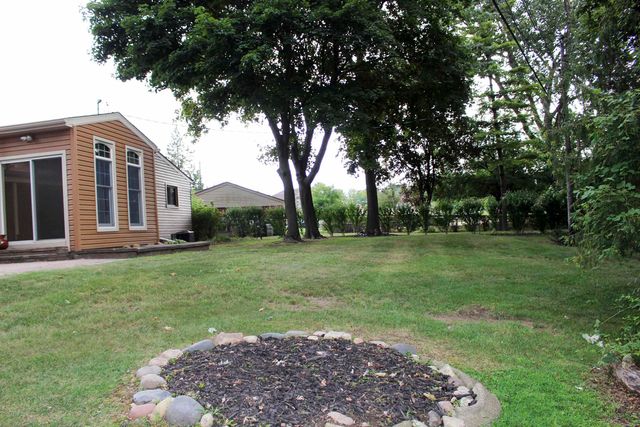 11971 Fairview Drive, Sterling Heights, MI 48312