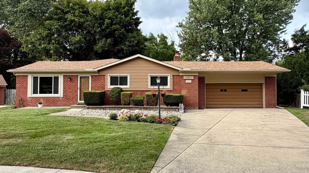 11971 Fairview Drive, Sterling Heights, MI 48312