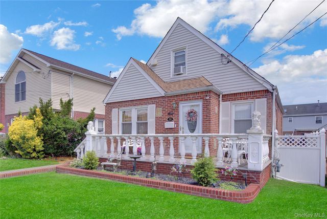 20 Law Street, North Valley Stream, NY 11580