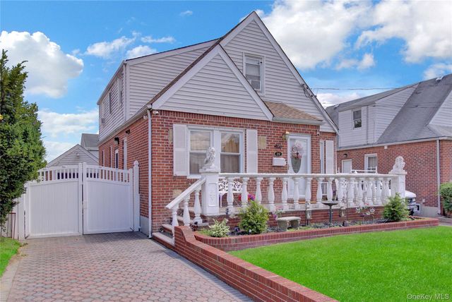 20 Law Street, North Valley Stream, NY 11580
