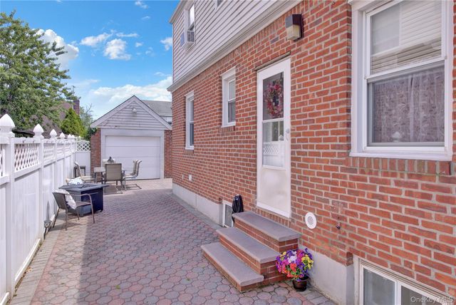 20 Law Street, North Valley Stream, NY 11580