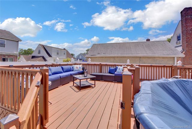 20 Law Street, North Valley Stream, NY 11580