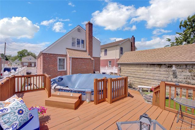 20 Law Street, North Valley Stream, NY 11580