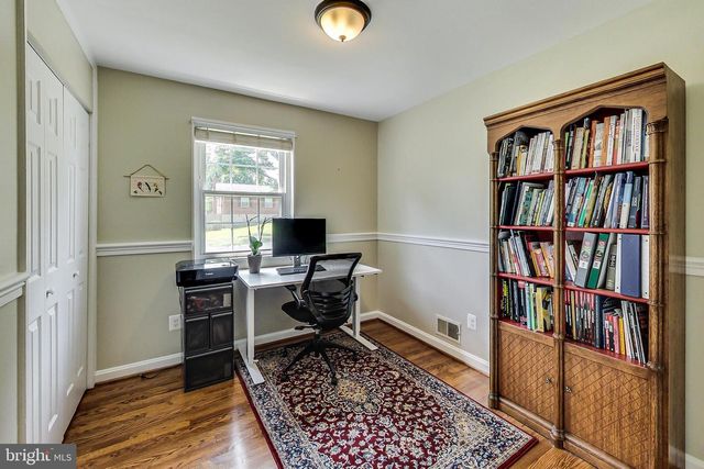 4715 OXBOW RD, Rockville, MD 20852