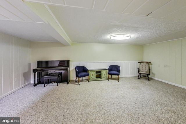 4715 OXBOW RD, Rockville, MD 20852