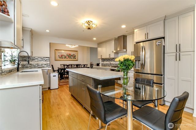 9307 S 237th Place, Kent, WA 98031