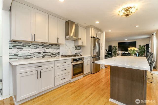 9307 S 237th Place, Kent, WA 98031