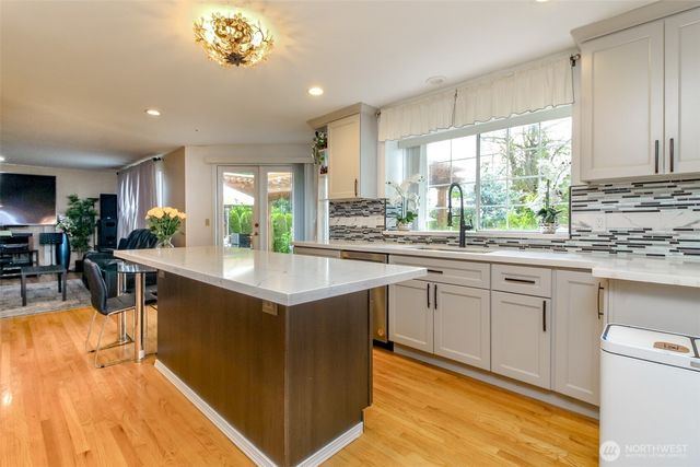 9307 S 237th Place, Kent, WA 98031