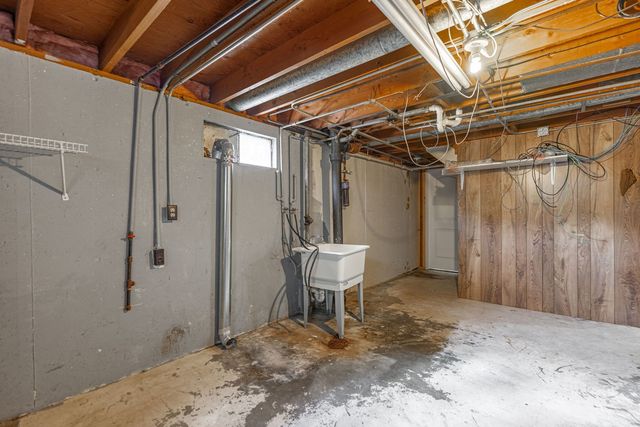 1021 North Avenue, Belvidere, IL 61008
