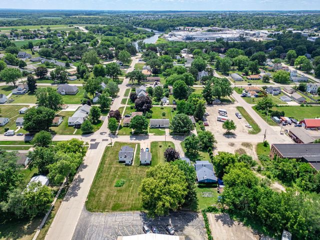 1021 North Avenue, Belvidere, IL 61008