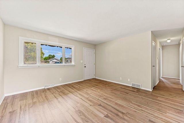 1021 North Avenue, Belvidere, IL 61008