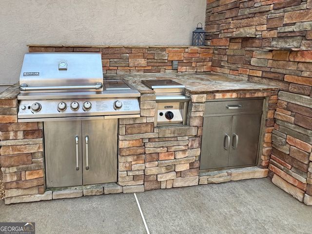 240 Northcrest Drive, Newnan, GA 30265