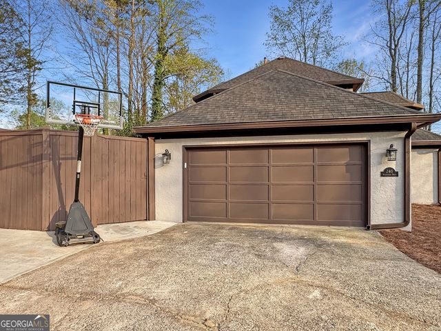 240 Northcrest Drive, Newnan, GA 30265