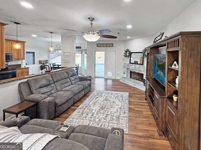 240 Northcrest Drive, Newnan, GA 30265