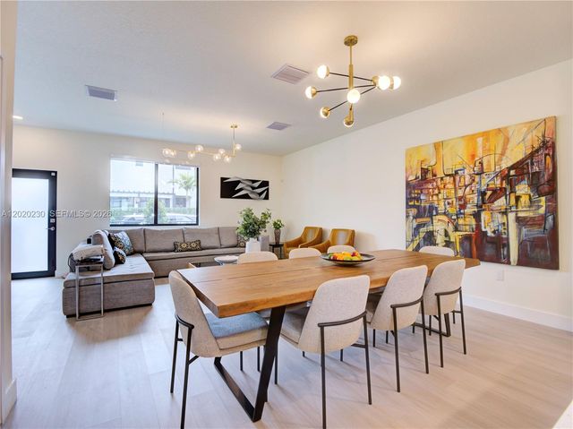 4534 NW 83rd Ave 4534, Doral, FL 33166