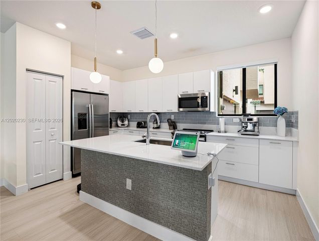 4534 NW 83rd Ave 4534, Doral, FL 33166