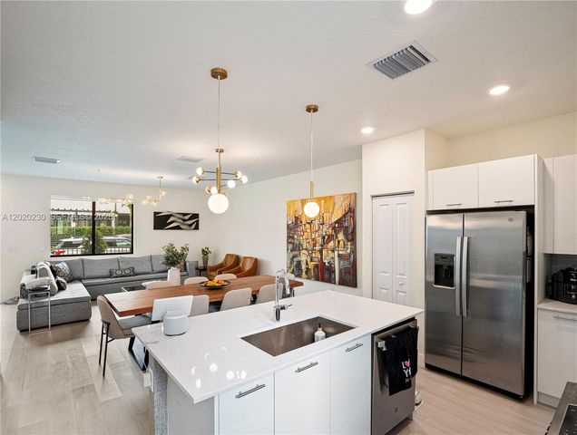 4534 NW 83rd Ave 4534, Doral, FL 33166