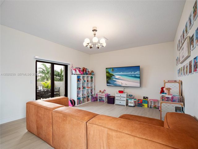 4534 NW 83rd Ave 4534, Doral, FL 33166