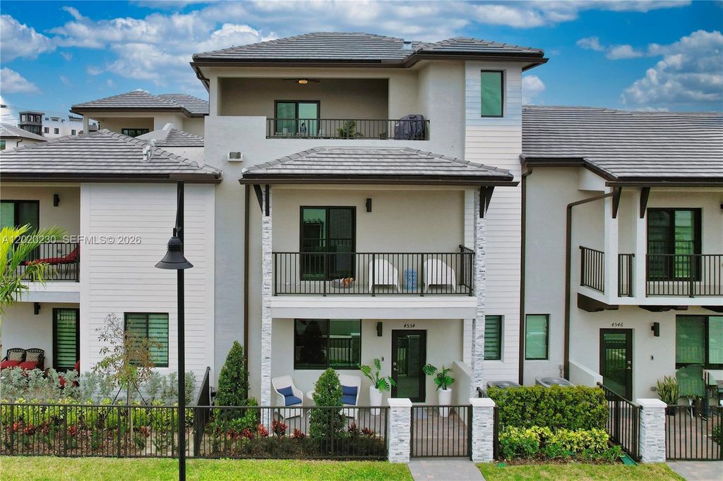 4534 NW 83rd Ave 4534, Doral, FL 33166