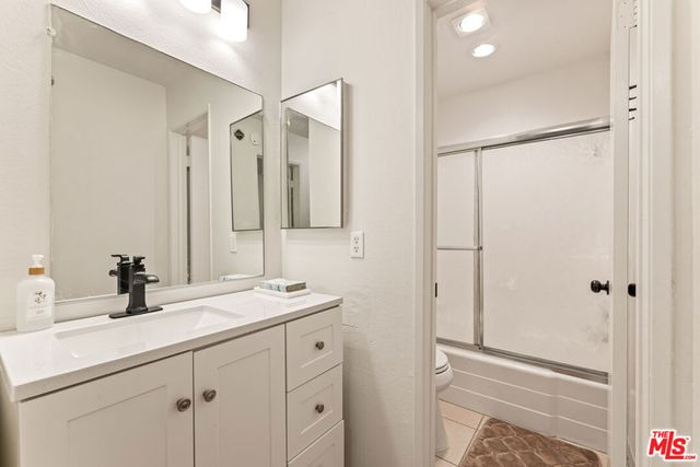 365 Burchett Street 118, Glendale, CA 91203