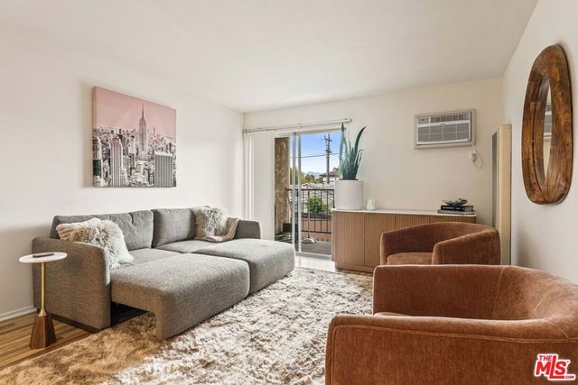 365 Burchett Street 118, Glendale, CA 91203