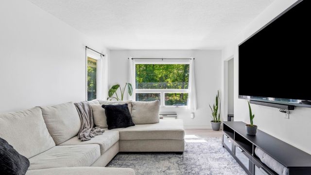 1350 Boone Avenue N, Golden Valley, MN 55427