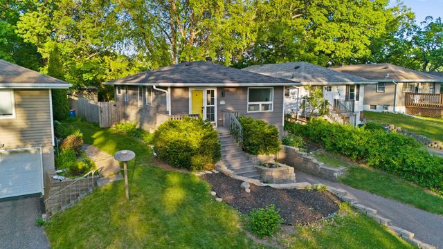 1350 Boone Avenue N, Golden Valley, MN 55427