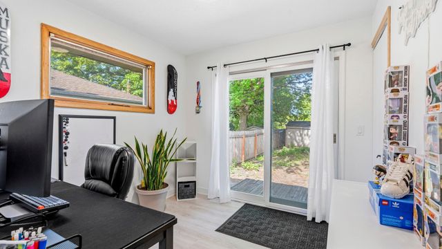 1350 Boone Avenue N, Golden Valley, MN 55427