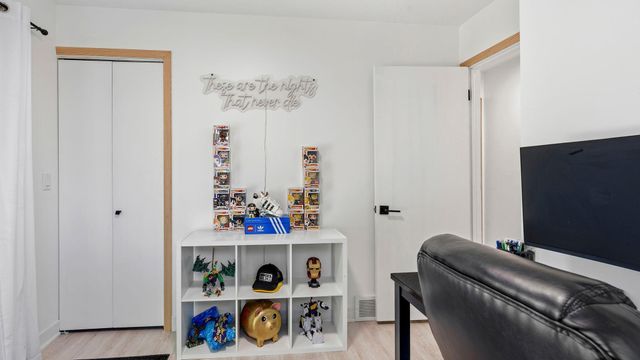 1350 Boone Avenue N, Golden Valley, MN 55427