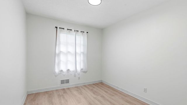 1350 Boone Avenue N, Golden Valley, MN 55427