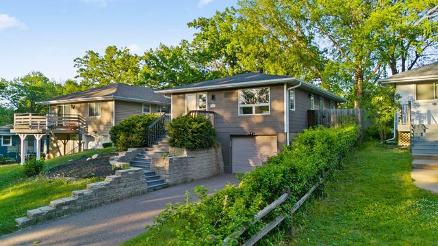 1350 Boone Avenue N, Golden Valley, MN 55427