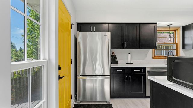 1350 Boone Avenue N, Golden Valley, MN 55427