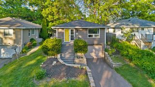 1350 Boone Avenue N, Golden Valley, MN 55427