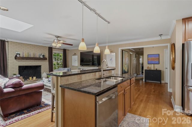 6014 Glenridge Road, Charlotte, NC 28211