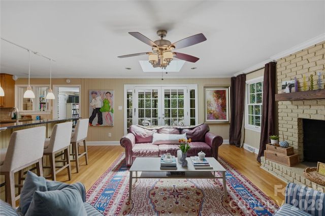 6014 Glenridge Road, Charlotte, NC 28211