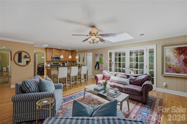 6014 Glenridge Road, Charlotte, NC 28211