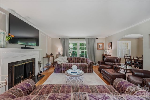 6014 Glenridge Road, Charlotte, NC 28211