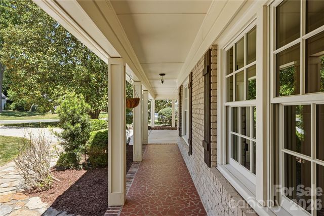6014 Glenridge Road, Charlotte, NC 28211