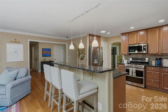 6014 Glenridge Road, Charlotte, NC 28211