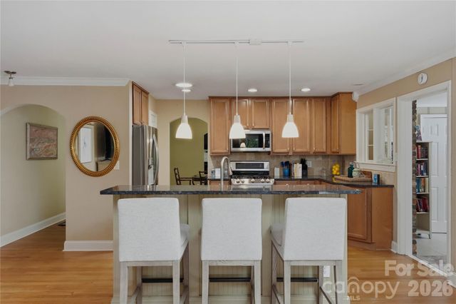 6014 Glenridge Road, Charlotte, NC 28211