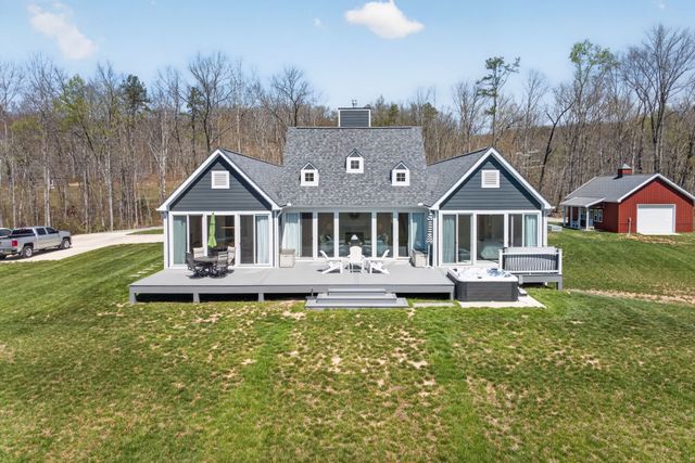1499 Doe and Fawn Ln, Crawford, TN 38554