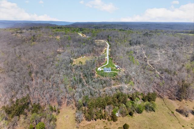 1499 Doe and Fawn Ln, Crawford, TN 38554