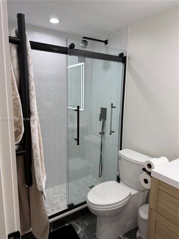 10185 NE Collins Avenue 822, Bal Harbour, FL 33154