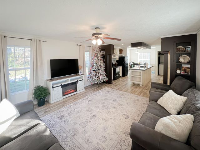 7890 HIGHWAY 18 HWY, Hickory Valley, TN 38042